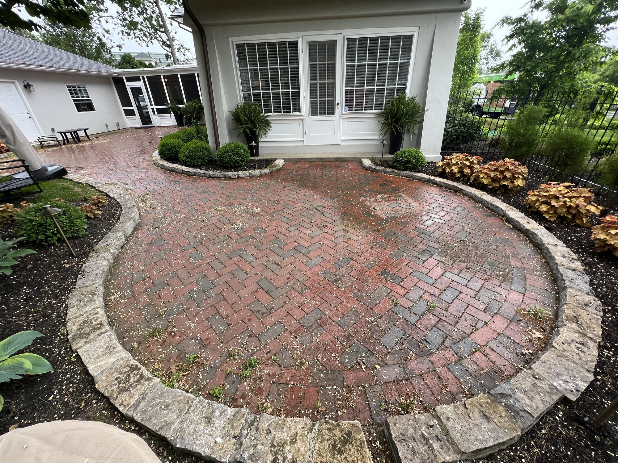 Hardscape cleaning and sealing Oakwood ohio